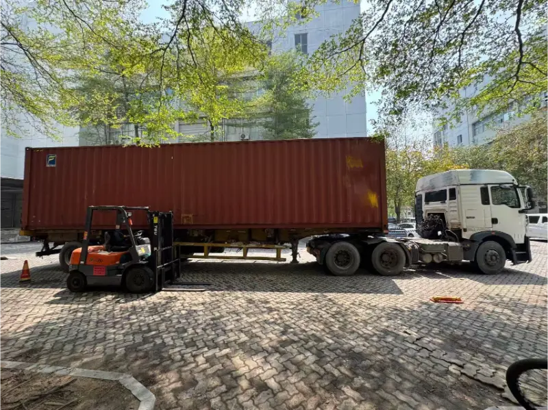 Light Bulb Boxes, som støtter automatiserte produksjonslinjer, har blitt sendt til USA. Light Bulb Boxes, som støtter automatiserte produksjonslinjer, har blitt sendt til USA.